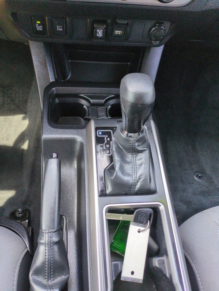 Used 2023 Toyota Tacoma SR5 w/ Technology Package AWD/4WD image 22