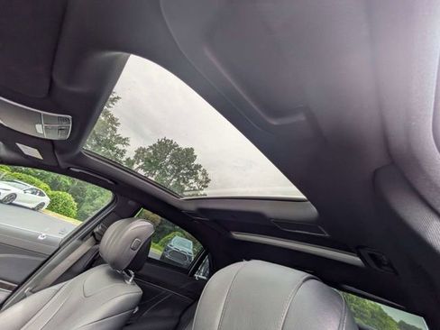 Used 2017 Mercedes-Benz S 550 Sedan image 22