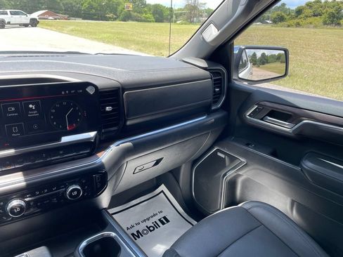 Used 2023 GMC Sierra 1500 SLT w/ SLT Convenience Package AWD/4WD image 36