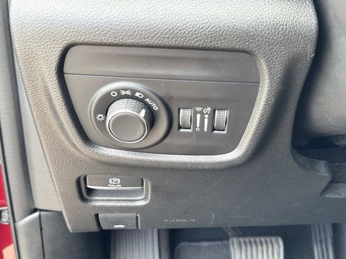 Used 2023 Jeep Grand Cherokee L Laredo RWD image 49