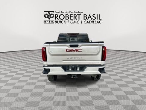 Used 2024 GMC Sierra 2500 Denali image 7