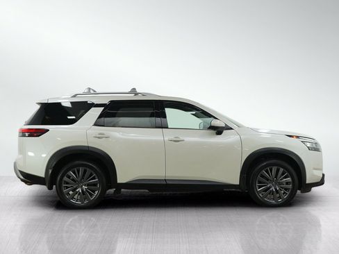 Used 2024 Nissan Pathfinder SL w/ SL Premium Package AWD/4WD image 6