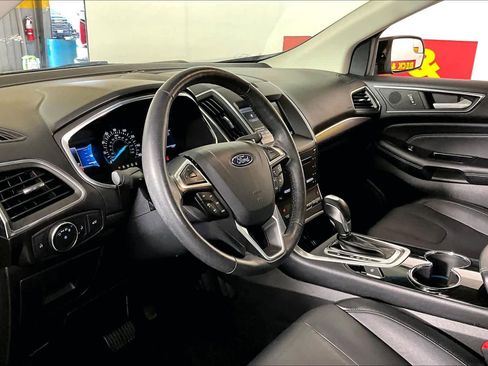 Used 2015 Ford Edge Titanium image 15