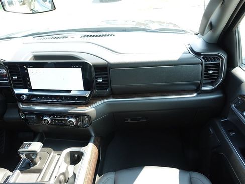 Used 2024 GMC Sierra 1500 Elevation w/ Elevation Premium Package AWD/4WD image 41