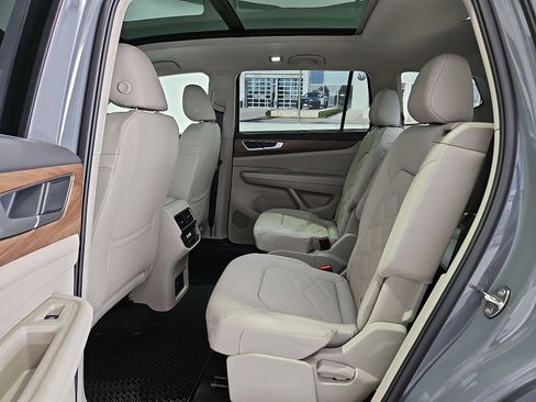 New 2026 Volkswagen Atlas SE FWD image 14