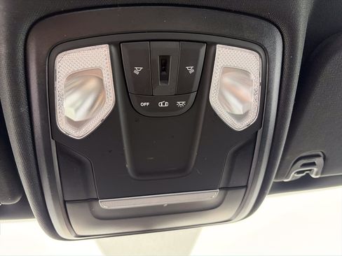Used 2022 RAM 1500 Big Horn AWD/4WD image 33