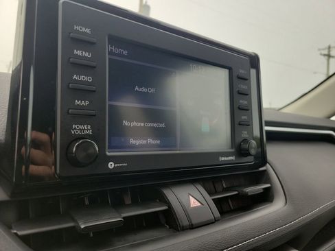 Used 2022 Toyota RAV4 XLE image 19