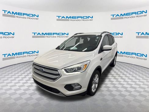 Used 2017 Ford Escape SE w/ Equipment Group 201A FWD image 1