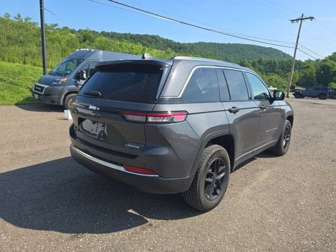 Used 2023 Jeep Grand Cherokee Laredo X AWD/4WD image 8