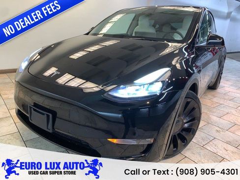 Used 2021 Tesla Model Y Performance AWD/4WD image 1