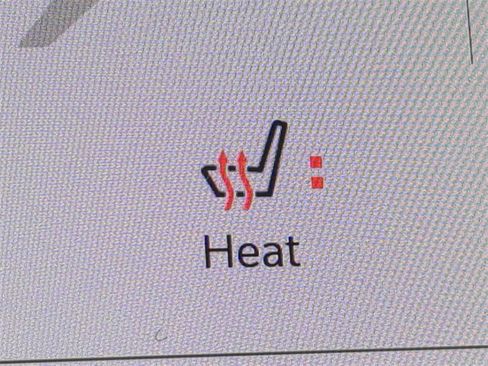 New 2026 Chrysler Pacifica Limited w/ Uconnect Theater Family Group image 32