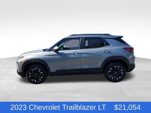 Certified 2023 Chevrolet TrailBlazer LT w/ Convenience Package AWD/4WD image 2