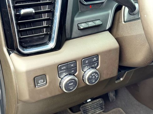 Used 2024 GMC Sierra 2500 Denali w/ Denali Reserve Package image 15