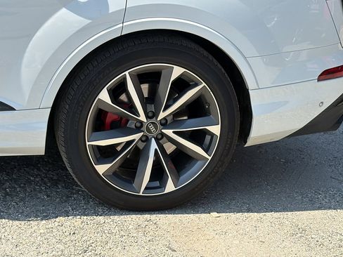 Used 2023 Audi SQ7 Prestige image 12