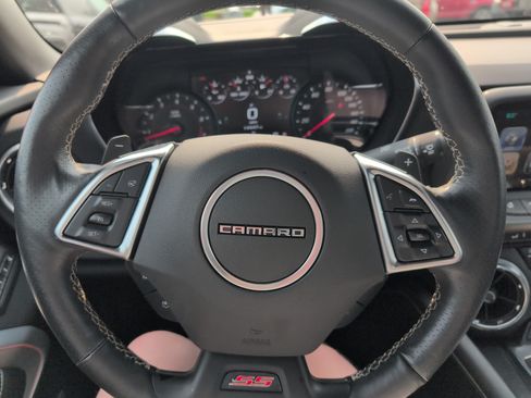 Used 2016 Chevrolet Camaro SS RWD image 18