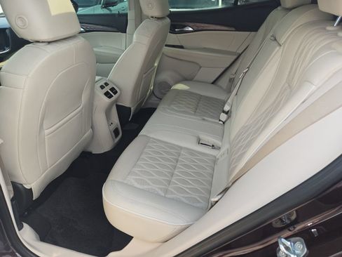 Used 2022 Buick Envision Avenir w/ Technology Package II AWD/4WD image 10
