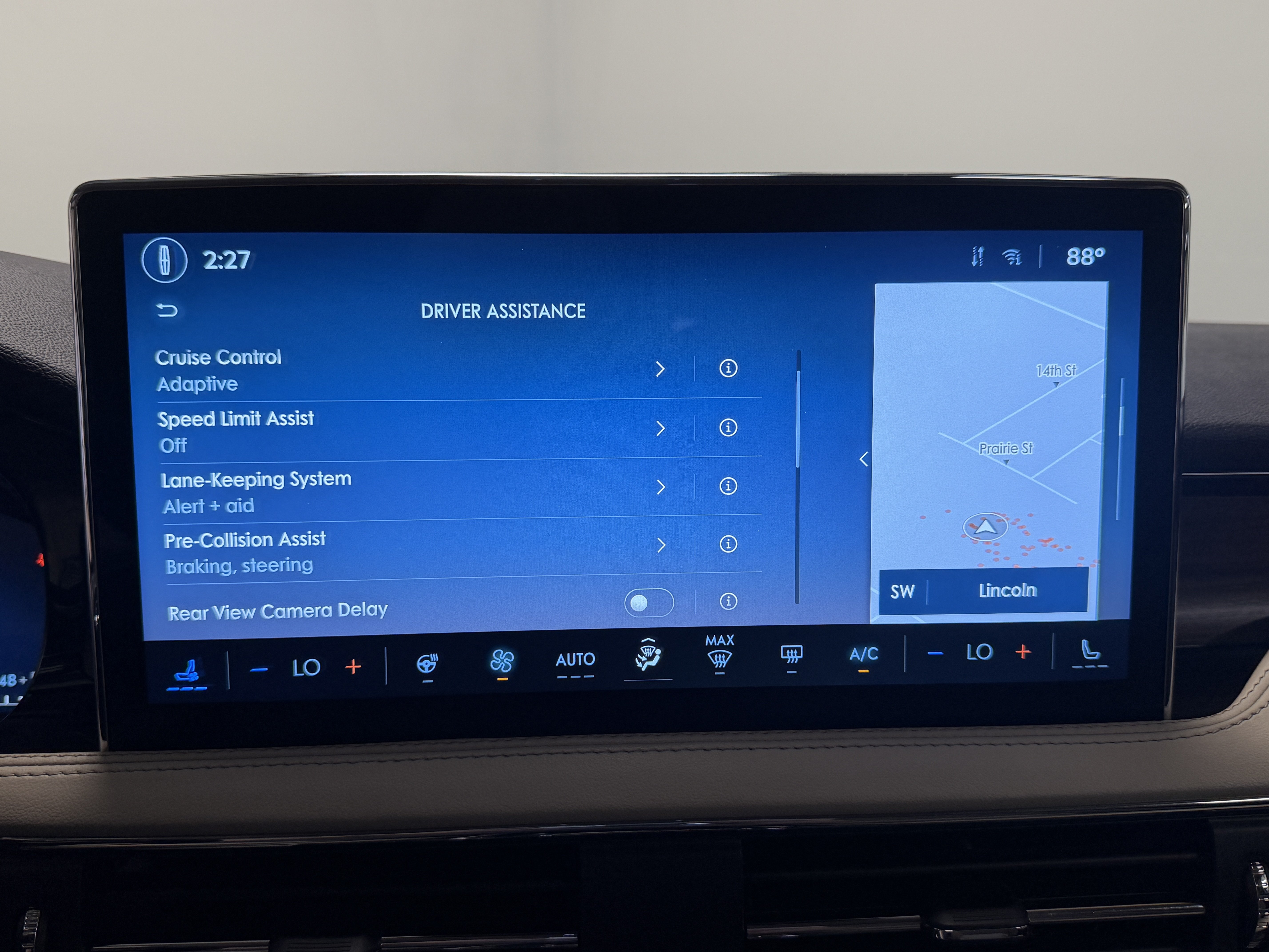 Used 2025 Lincoln Corsair Grand Touring w/ Equipment Group 301A AWD/4WD image 8