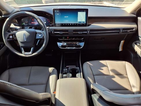 New 2026 Lincoln Corsair Grand Touring image 8