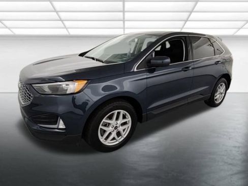 Certified 2023 Ford Edge SEL w/ Convenience Package AWD/4WD image 3