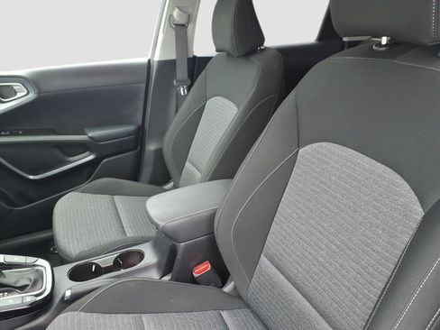 Used 2023 Kia Soul EX image 13