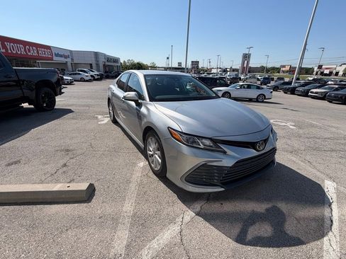 Used 2023 Toyota Camry LE FWD image 7