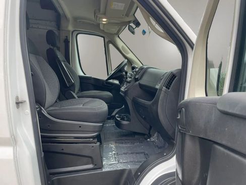 Used 2019 RAM ProMaster 2500 w/ Premium Appearance Group image 17