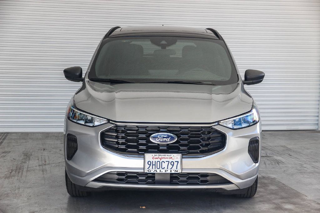 Certified 2023 Ford Escape ST-Line w/ Tech Pack #1 FWD image 2