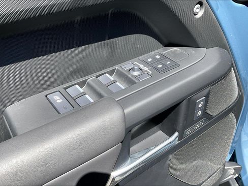New 2026 Land Rover Defender 110 X-Dynamic SE AWD/4WD image 25