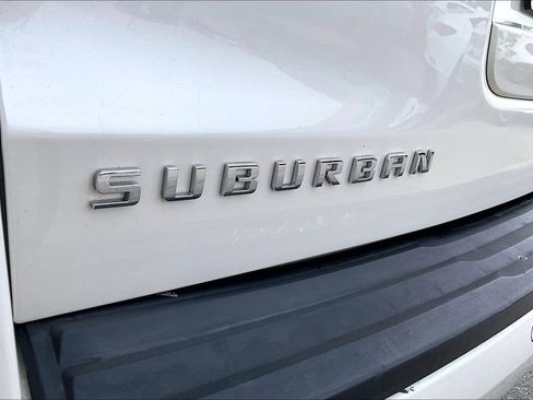 Used 2015 Chevrolet Suburban LT image 42