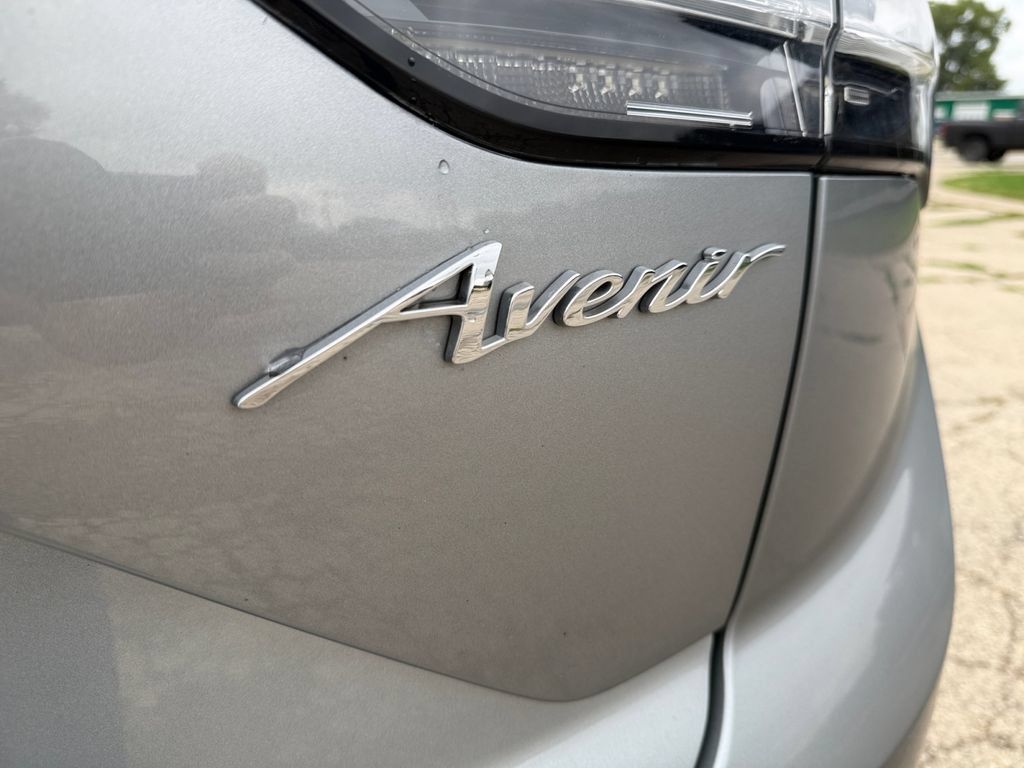 Used 2023 Buick Envision Avenir AWD/4WD image 42