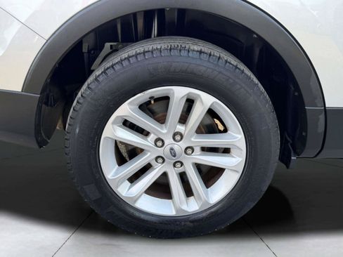Used 2017 Ford Explorer XLT FWD image 52