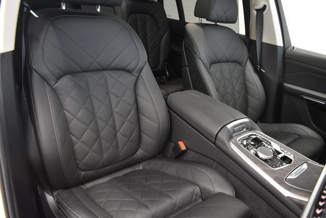 Used 2026 BMW X7 xDrive40i AWD/4WD image 6