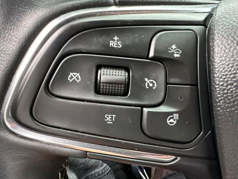 Used 2022 Buick Encore GX Essence w/ Experience Buick Package AWD/4WD image 31