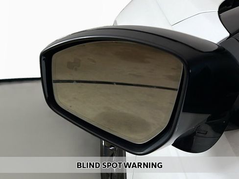 Used 2018 Land Rover Discovery Sport HSE AWD/4WD image 5