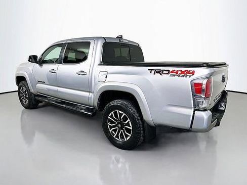 Used 2020 Toyota Tacoma TRD Sport AWD/4WD image 5