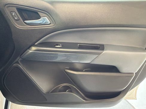 Used 2022 Chevrolet Colorado Z71 w/ Safety Package image 27