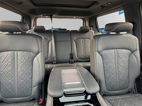 Used 2022 Jeep Grand Wagoneer Series III w/ Rear Seat Video Group 1 image 13