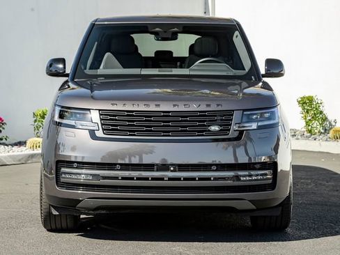 Used 2024 Land Rover Range Rover SE image 3