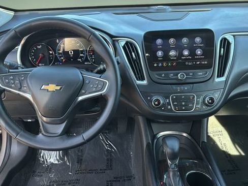 Used 2024 Chevrolet Malibu LT image 9