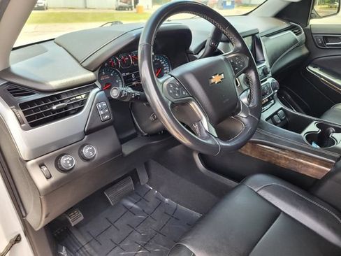 Used 2019 Chevrolet Tahoe LT w/ Luxury Package AWD/4WD image 21