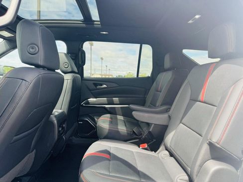 Used 2024 Chevrolet Traverse RS w/ LPO, Floor Liner Package image 40