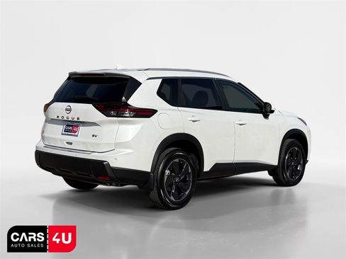 Used 2024 Nissan Rogue SV w/ SV Premium Package image 7