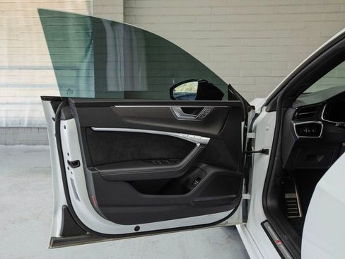 Used 2022 Audi S7 Prestige w/ Prestige Package image 30