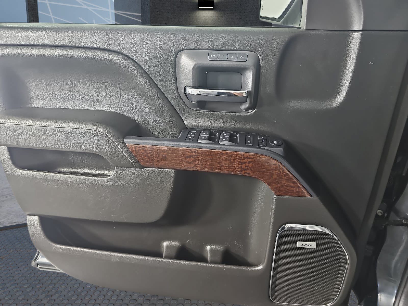 Used 2018 GMC Sierra 1500 SLT AWD/4WD image 23
