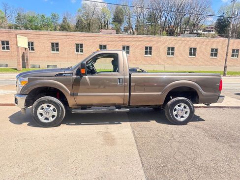 Used 2016 Ford F250 XL w/ XL Appearance Package image 4