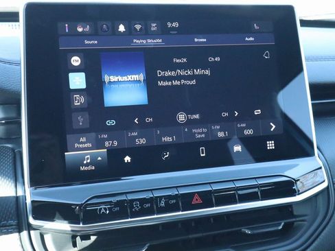 New 2026 Jeep Compass Latitude image 5