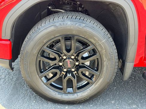 New 2026 GMC Sierra 1500 Elevation w/ LPO, Elevation Black Package AWD/4WD image 10