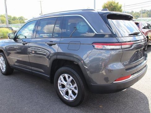 Used 2022 Jeep Grand Cherokee Limited image 28