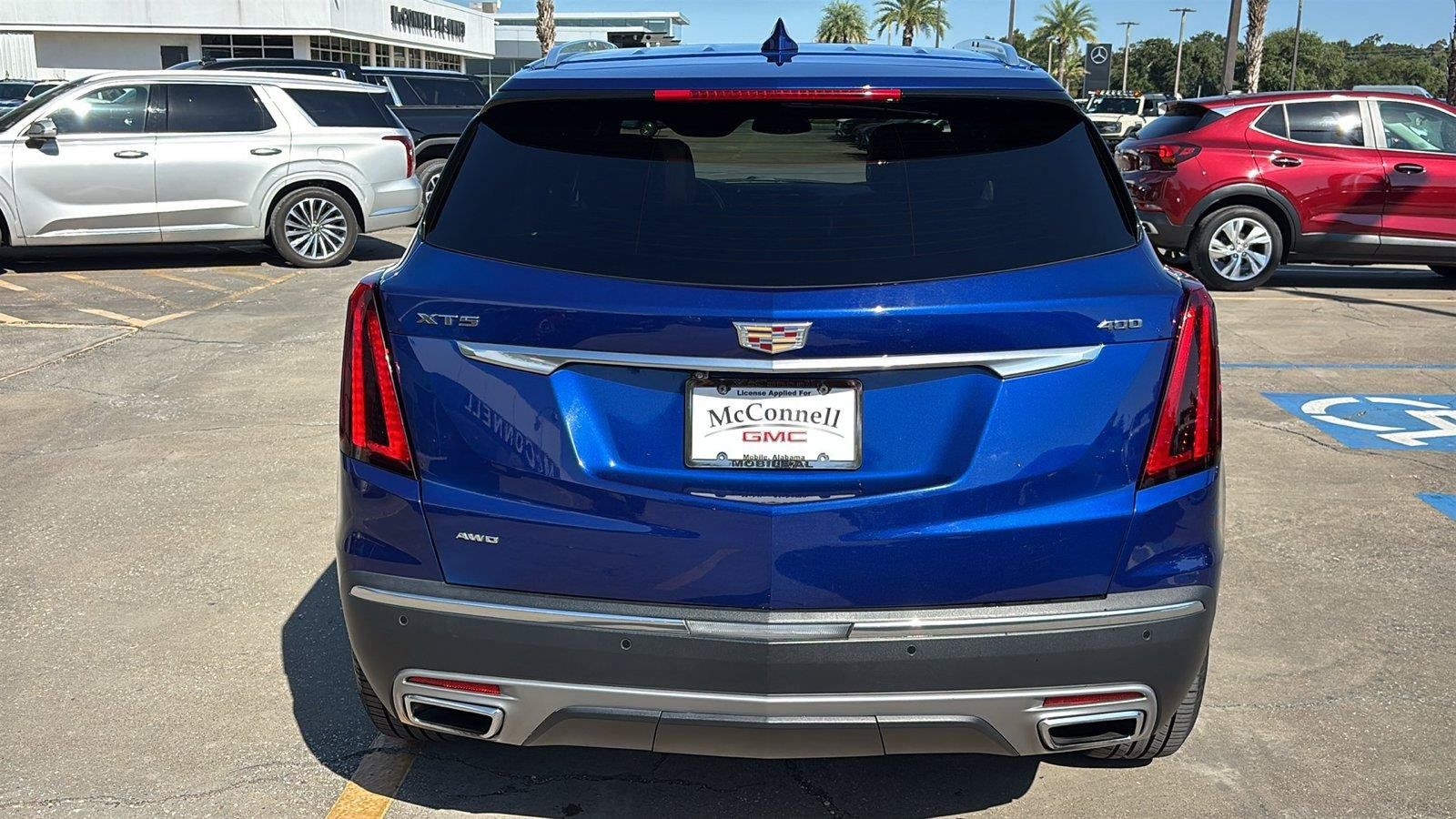 Certified 2023 Cadillac XT5 Premium Luxury AWD/4WD image 6