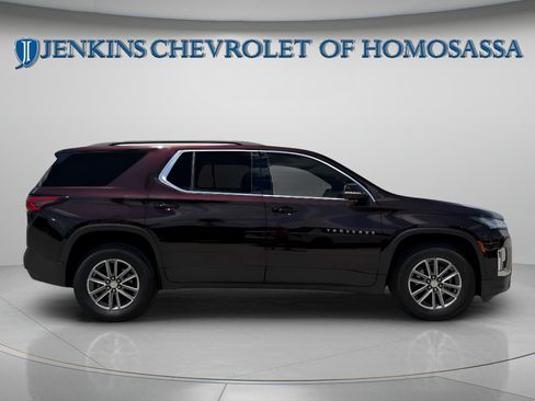 Used 2023 Chevrolet Traverse LT FWD image 3